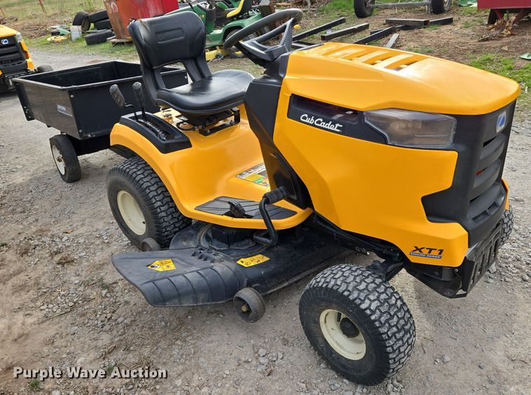 image for item EN8844 2015 Cub Cadet XT1 Enduro Series lawn mower