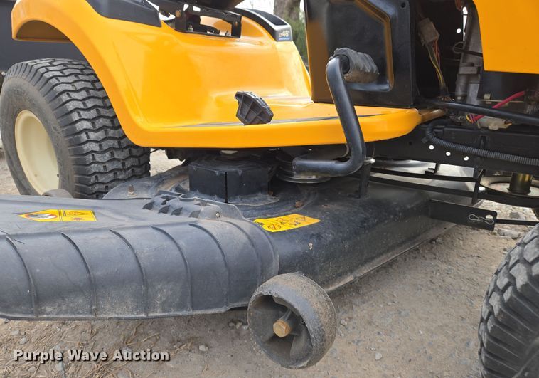 image for item EN8844 2015 Cub Cadet XT1 Enduro Series lawn mower