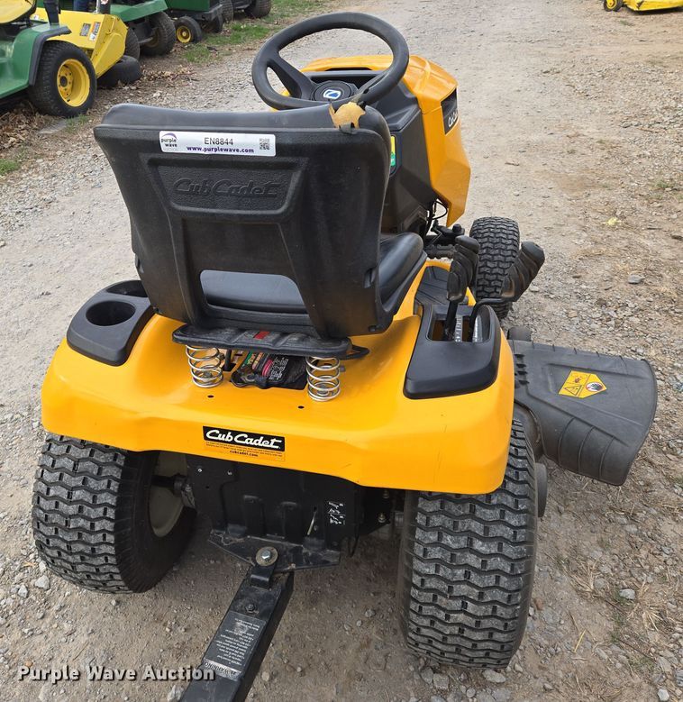 image for item EN8844 2015 Cub Cadet XT1 Enduro Series lawn mower