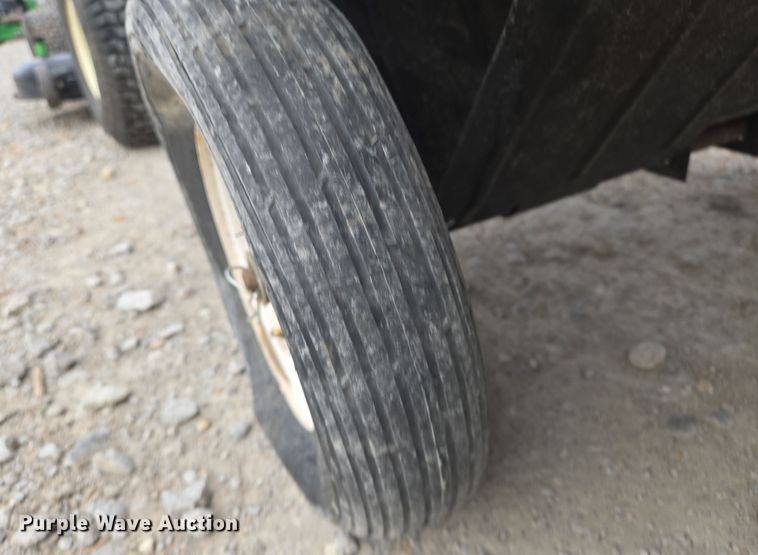 image for item EN8844 2015 Cub Cadet XT1 Enduro Series lawn mower