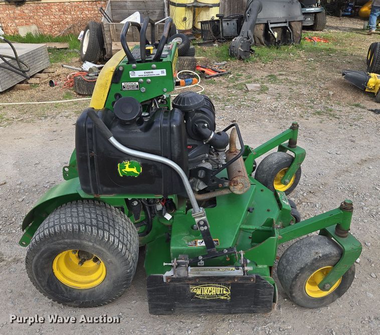 image for item EN8846 2015 John Deere 652B lawn mower