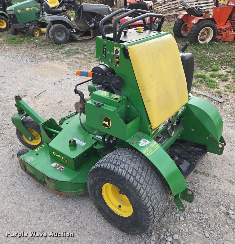 image for item EN8846 2015 John Deere 652B lawn mower