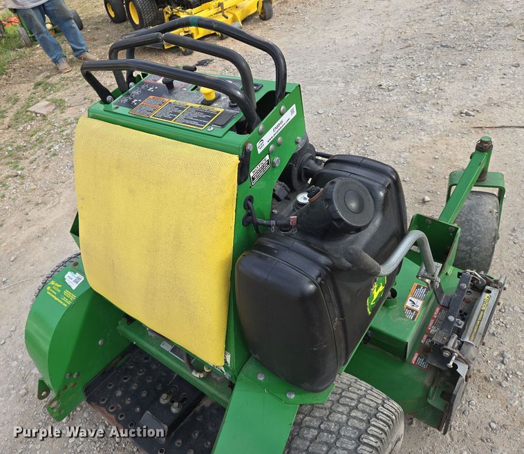 image for item EN8846 2015 John Deere 652B lawn mower