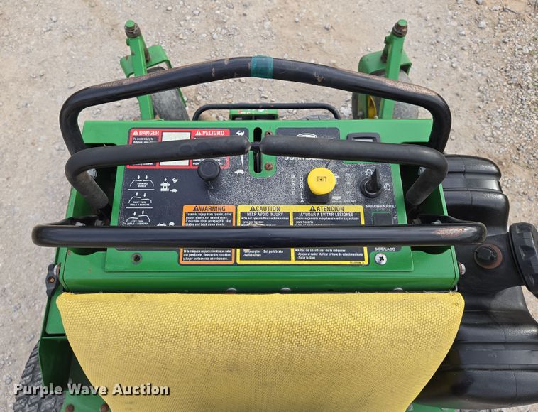 image for item EN8846 2015 John Deere 652B lawn mower
