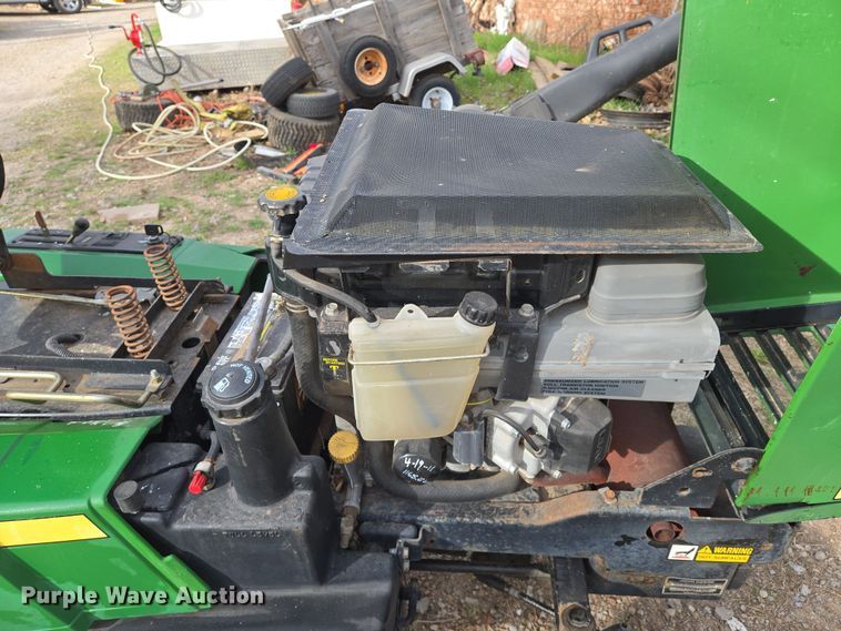 image for item EN8848 1991 John Deere F725 lawn mower