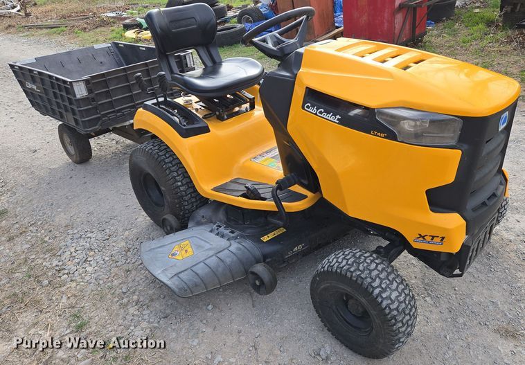 image for item EN8849 2018 Cub Cadet XT1 Enduro Series  lawn mower