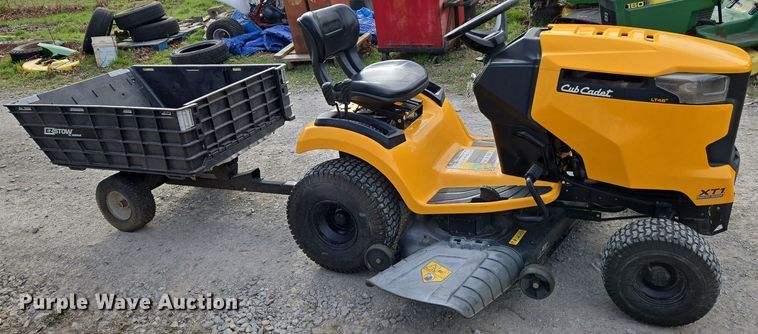 image for item EN8849 2018 Cub Cadet XT1 Enduro Series  lawn mower