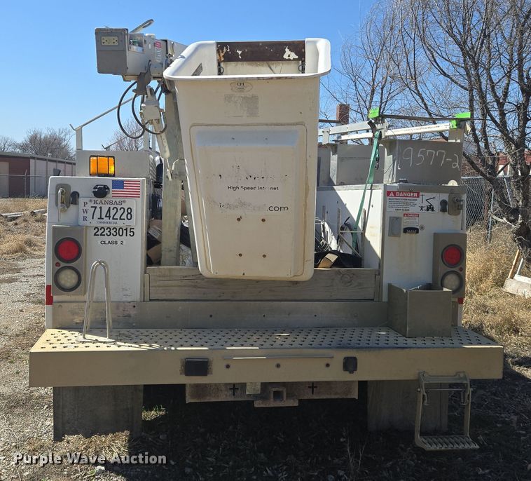 image for item EO0613 2013 Chevrolet Silverado 3500HD bucket truck