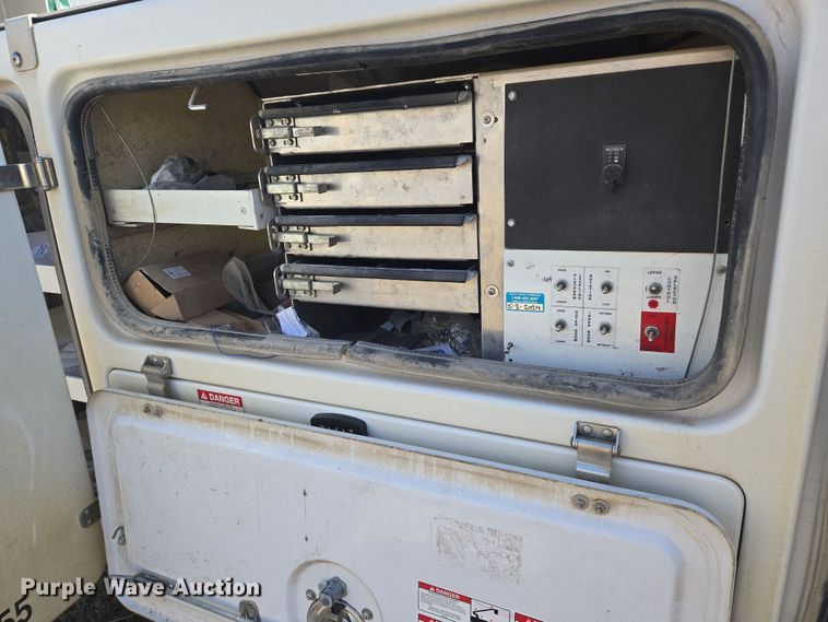 image for item EO0613 2013 Chevrolet Silverado 3500HD bucket truck