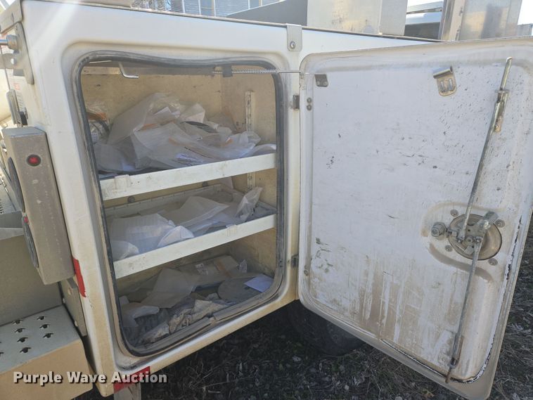 image for item EO0613 2013 Chevrolet Silverado 3500HD bucket truck