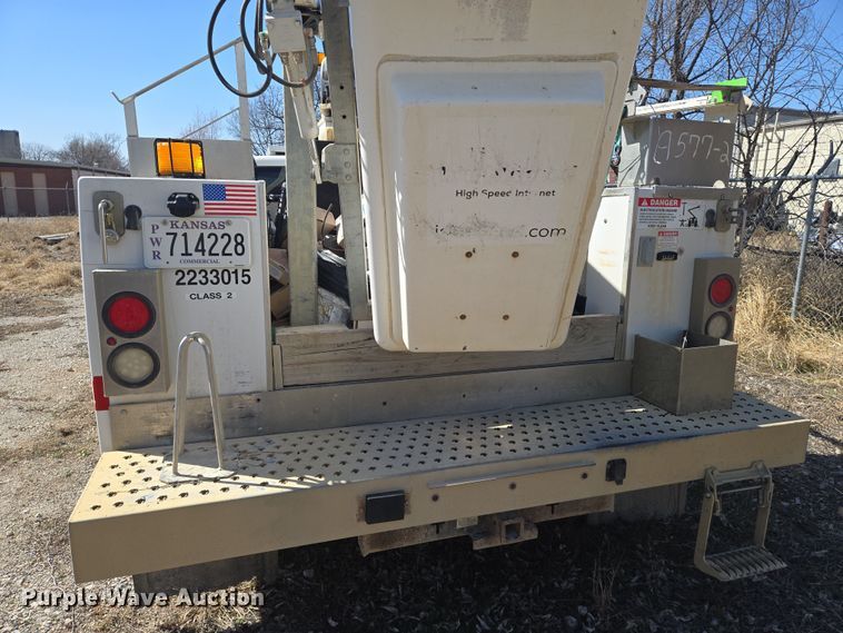 image for item EO0613 2013 Chevrolet Silverado 3500HD bucket truck