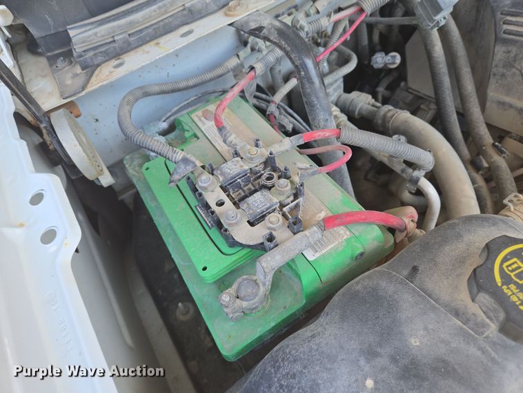 image for item EO0613 2013 Chevrolet Silverado 3500HD bucket truck