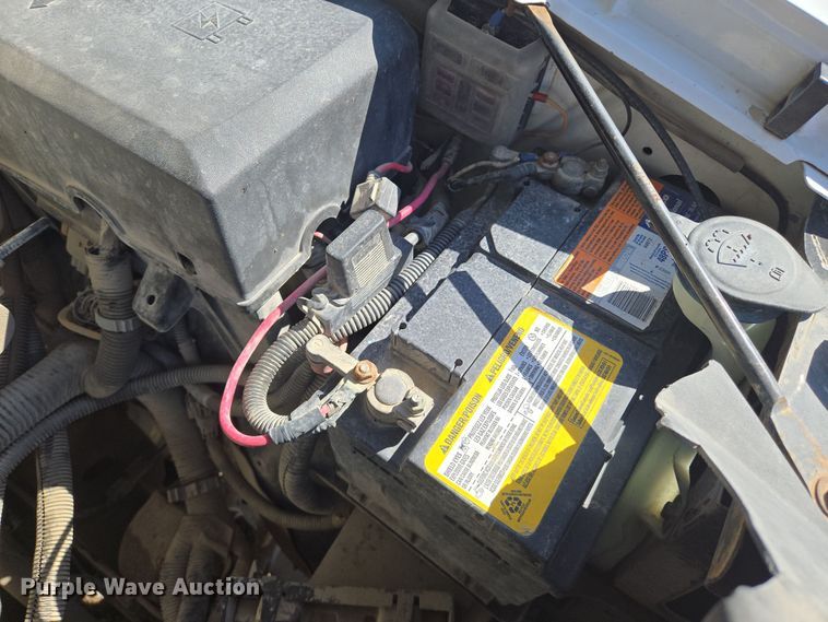 image for item EO0613 2013 Chevrolet Silverado 3500HD bucket truck