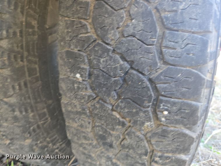 image for item EO0613 2013 Chevrolet Silverado 3500HD bucket truck