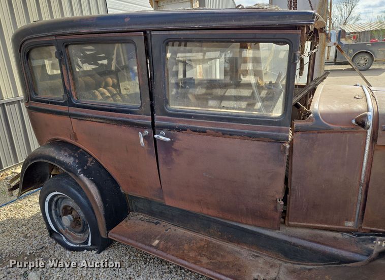 image for item EO0628 Chevrolet  sedan