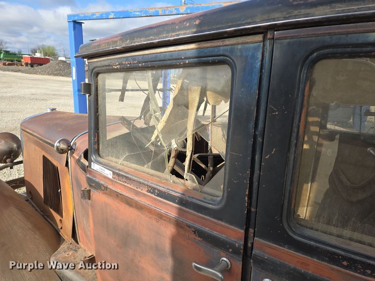 image for item EO0628 Chevrolet  sedan