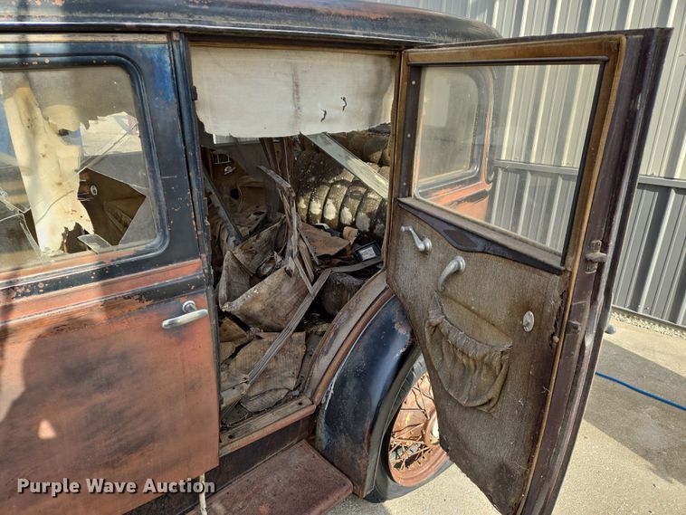 image for item EO0628 Chevrolet  sedan