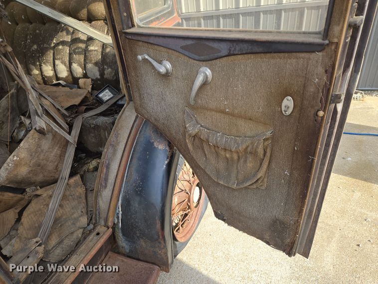 image for item EO0628 Chevrolet  sedan