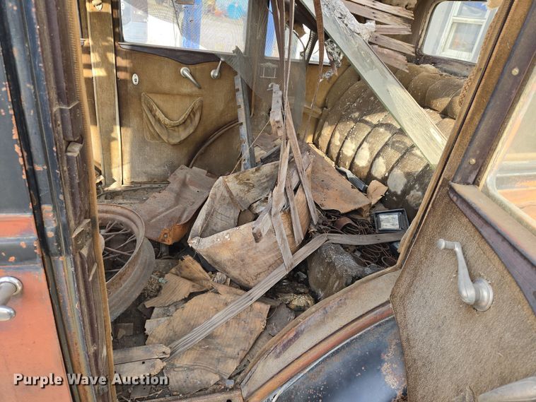 image for item EO0628 Chevrolet  sedan