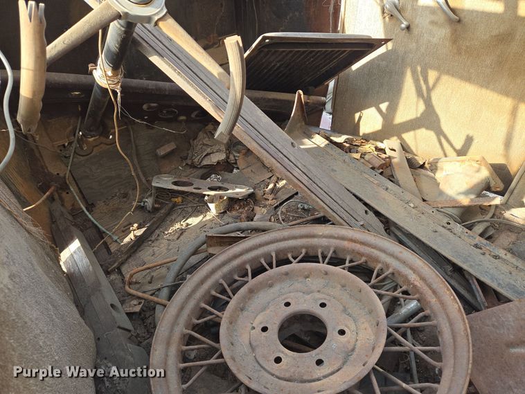 image for item EO0628 Chevrolet  sedan