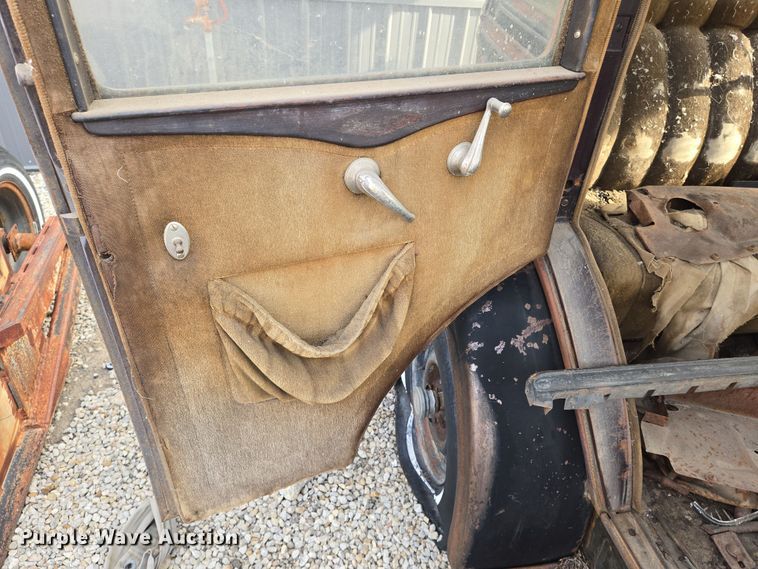 image for item EO0628 Chevrolet  sedan