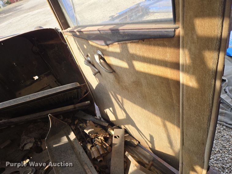 image for item EO0628 Chevrolet  sedan