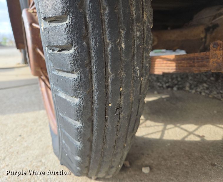 image for item EO0628 Chevrolet  sedan