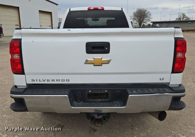 image for item EO0640 2019 Chevrolet Silverado 3500HD Crew Cab pickup truck