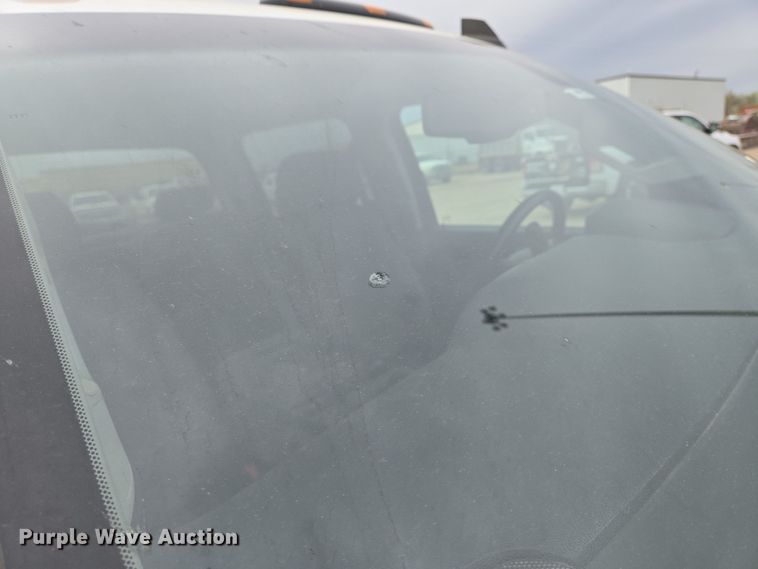 image for item EO0640 2019 Chevrolet Silverado 3500HD Crew Cab pickup truck