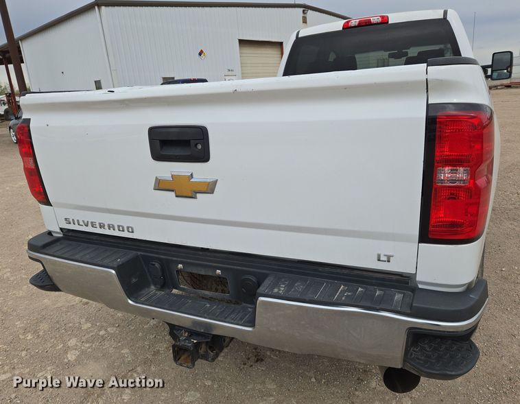 image for item EO0640 2019 Chevrolet Silverado 3500HD Crew Cab pickup truck