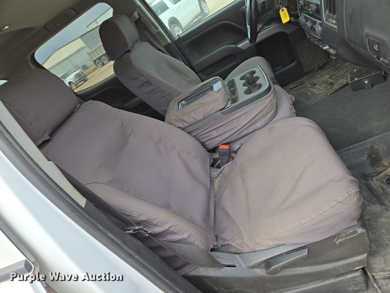 image for item EO0640 2019 Chevrolet Silverado 3500HD Crew Cab pickup truck