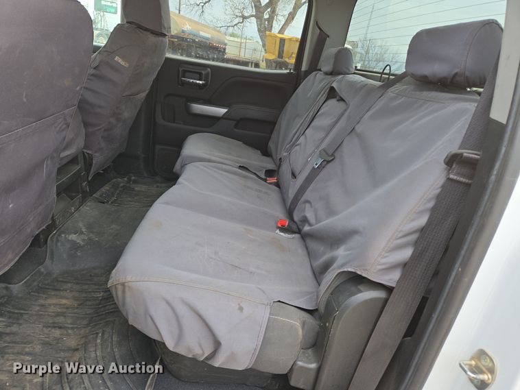 image for item EO0640 2019 Chevrolet Silverado 3500HD Crew Cab pickup truck