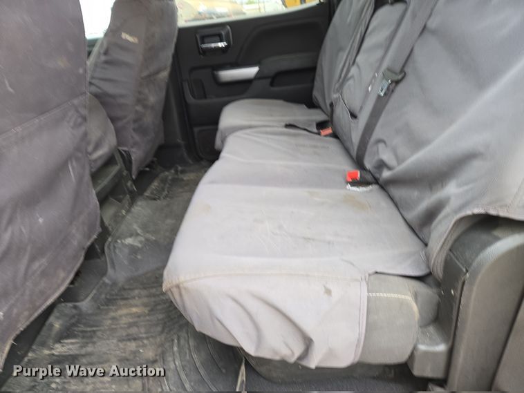 image for item EO0640 2019 Chevrolet Silverado 3500HD Crew Cab pickup truck