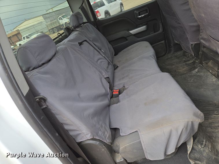 image for item EO0640 2019 Chevrolet Silverado 3500HD Crew Cab pickup truck