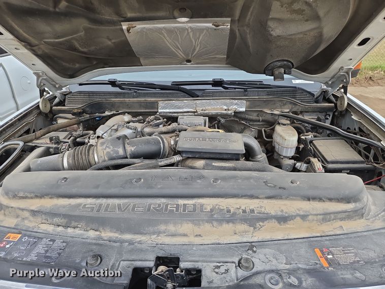 image for item EO0640 2019 Chevrolet Silverado 3500HD Crew Cab pickup truck