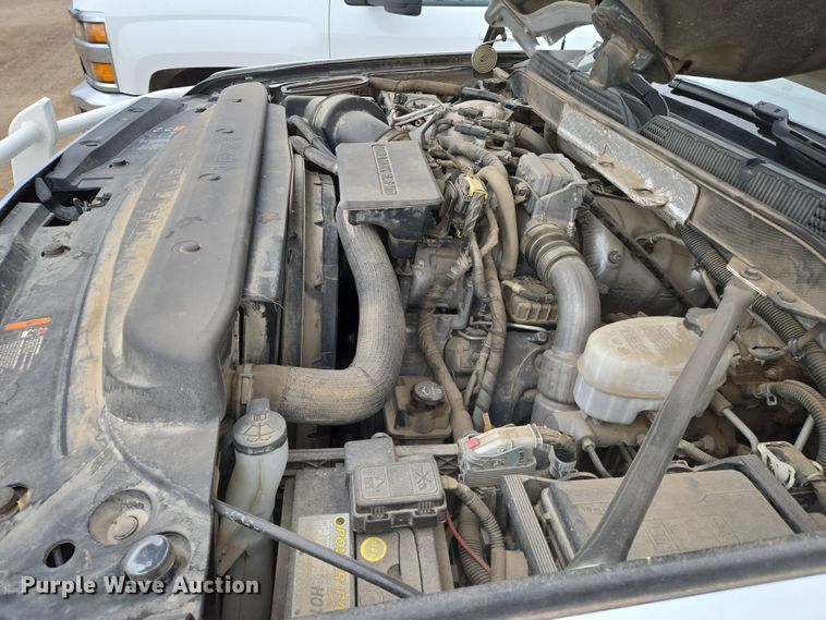 image for item EO0640 2019 Chevrolet Silverado 3500HD Crew Cab pickup truck