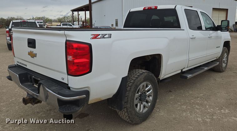 image for item EO0641 2019 Chevrolet Silverado 3500HD Crew Cab pickup truck