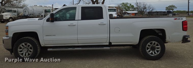 image for item EO0641 2019 Chevrolet Silverado 3500HD Crew Cab pickup truck