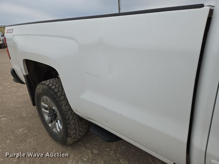 image for item EO0641 2019 Chevrolet Silverado 3500HD Crew Cab pickup truck