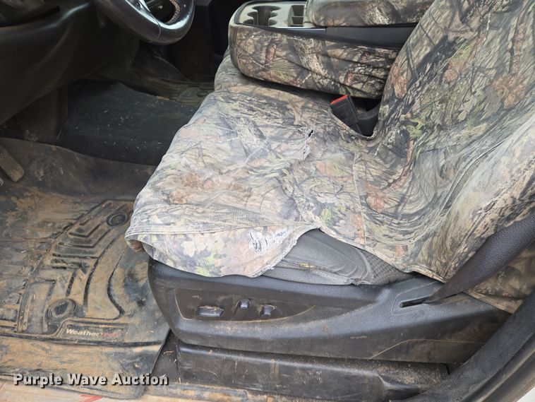 image for item EO0641 2019 Chevrolet Silverado 3500HD Crew Cab pickup truck