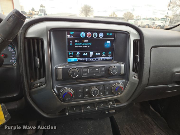 image for item EO0641 2019 Chevrolet Silverado 3500HD Crew Cab pickup truck