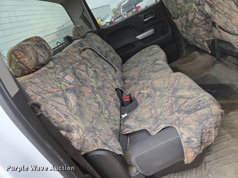 image for item EO0641 2019 Chevrolet Silverado 3500HD Crew Cab pickup truck