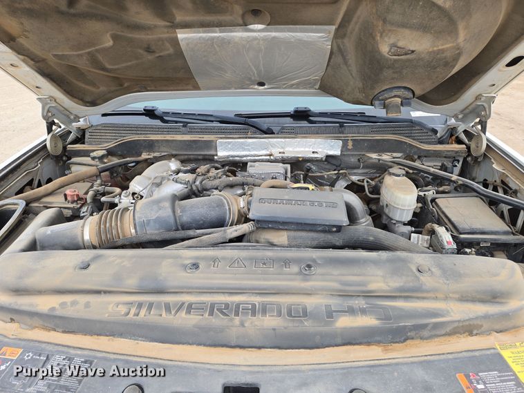 image for item EO0641 2019 Chevrolet Silverado 3500HD Crew Cab pickup truck