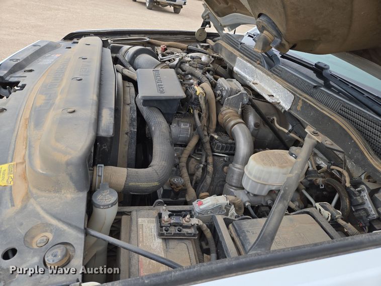 image for item EO0641 2019 Chevrolet Silverado 3500HD Crew Cab pickup truck