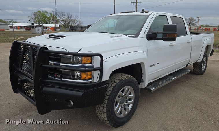 image for item EO0644 2019 Chevrolet Silverado 3500HD Crew Cab pickup truck