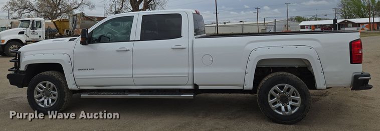 image for item EO0644 2019 Chevrolet Silverado 3500HD Crew Cab pickup truck