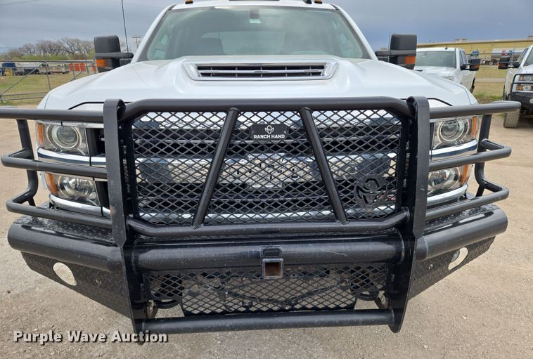 image for item EO0644 2019 Chevrolet Silverado 3500HD Crew Cab pickup truck