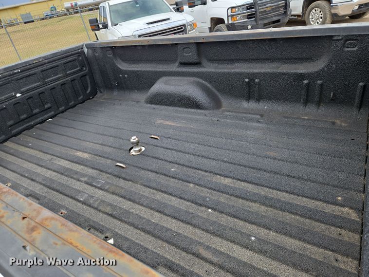 image for item EO0644 2019 Chevrolet Silverado 3500HD Crew Cab pickup truck