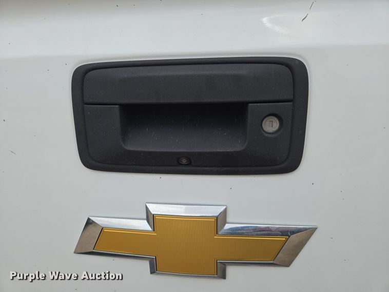 image for item EO0644 2019 Chevrolet Silverado 3500HD Crew Cab pickup truck