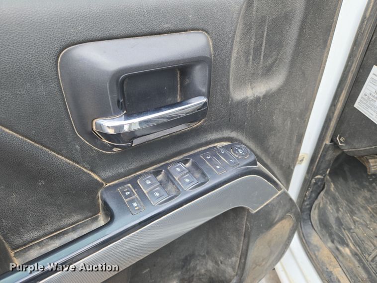 image for item EO0644 2019 Chevrolet Silverado 3500HD Crew Cab pickup truck